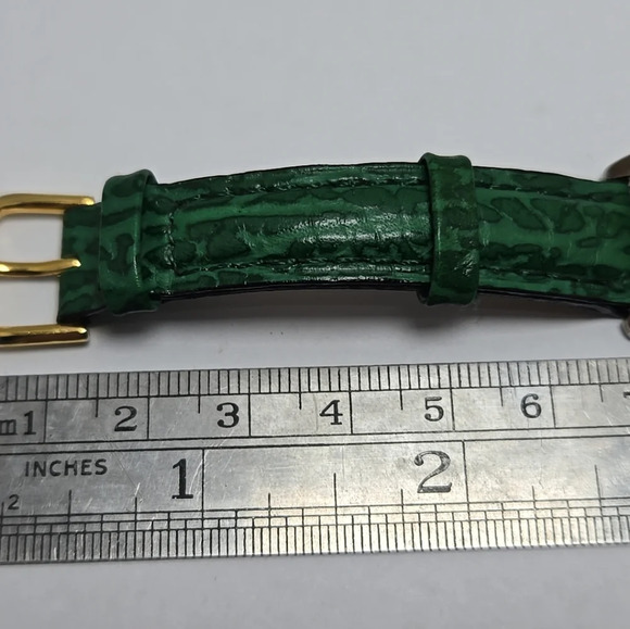 Womens Cosmopolitan Gold Green Tone Watch CL2271301 Water Resistant Leather Band - Picture 8 of 11